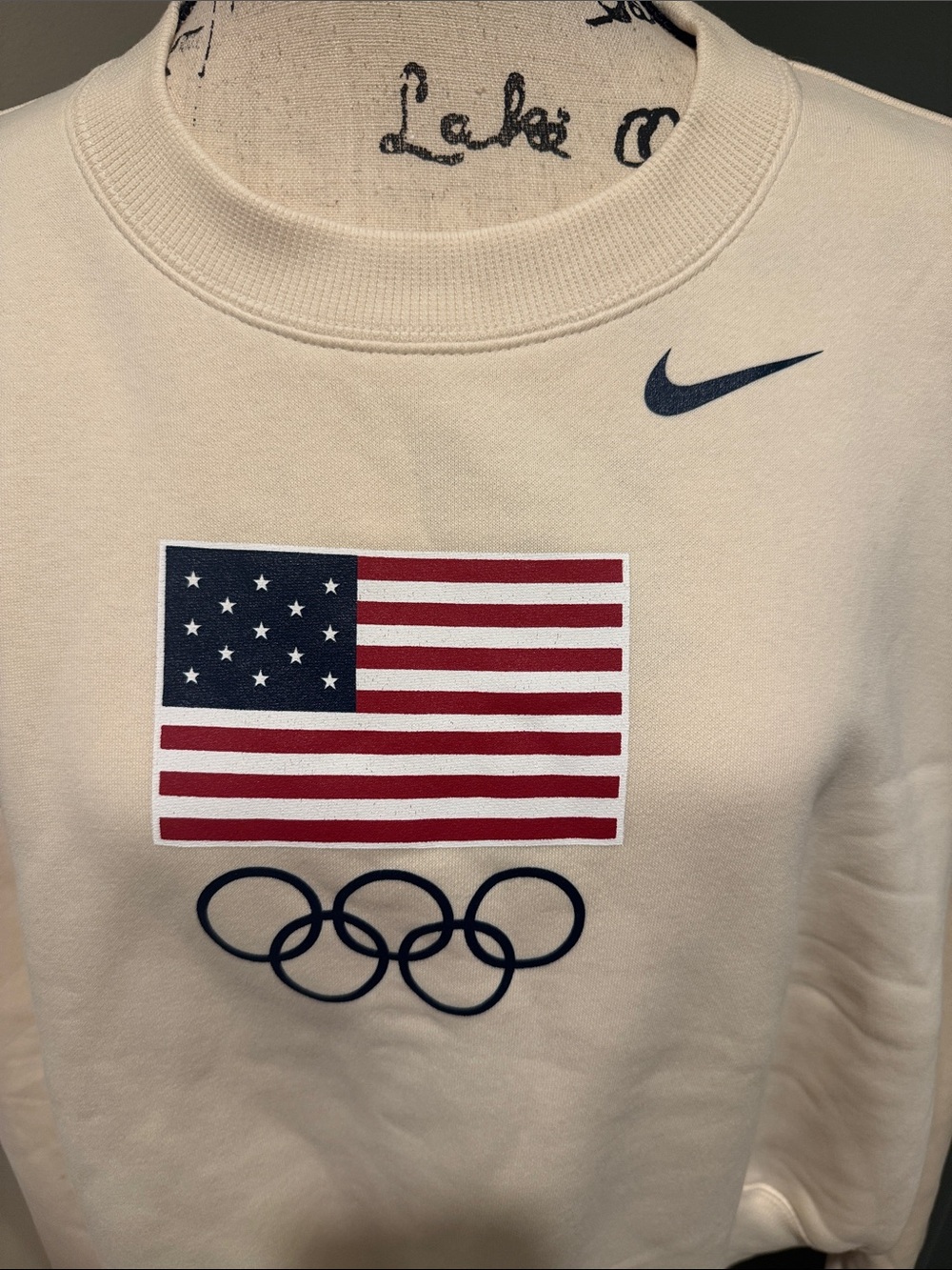 Nike Cream Cropped USA 🇺🇸 Olympic Sweatshirt - Picture 2 of 7
